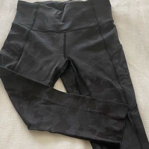 Lululemon Align high rise crop 21”